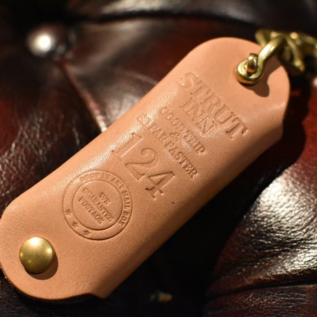 Strut Around x LDFS "GOOD TRIP & GO FAR FASTER” Key case