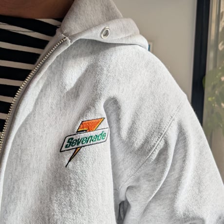 ’seven'【CHARGE ZIP HOODY】アッシュグレー