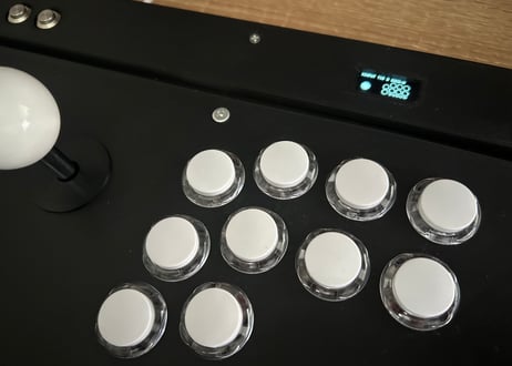 【VFS-01】開閉できるアケコン24mmボタン/ホワイト＆シルバー OLED搭載