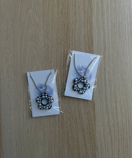 BLACK pearl flower necklace