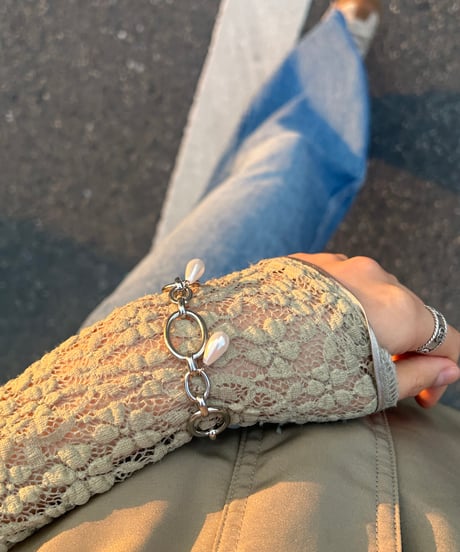NOIR / pearl chain bracelet