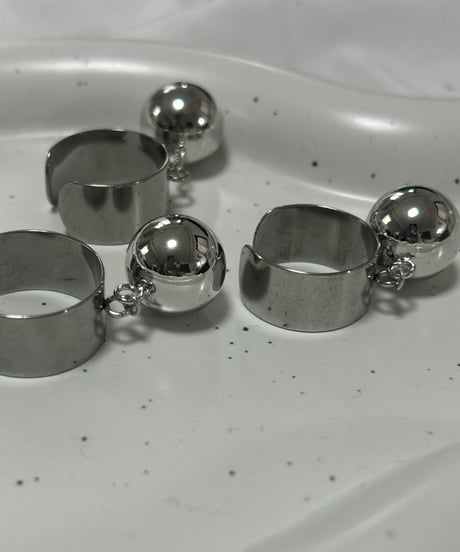 NOIR / ball ring
