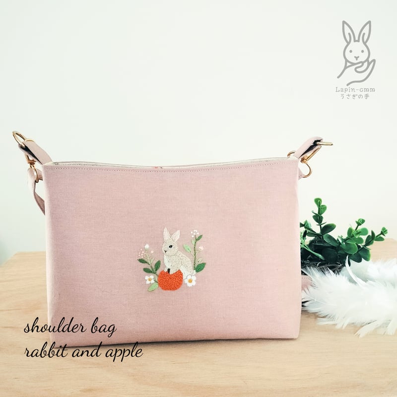 ウサギ刺繍手提げバッグ うさぎ図鑑』おすわりネザーさん／刺繍ブローチ | うさぎ刺繍