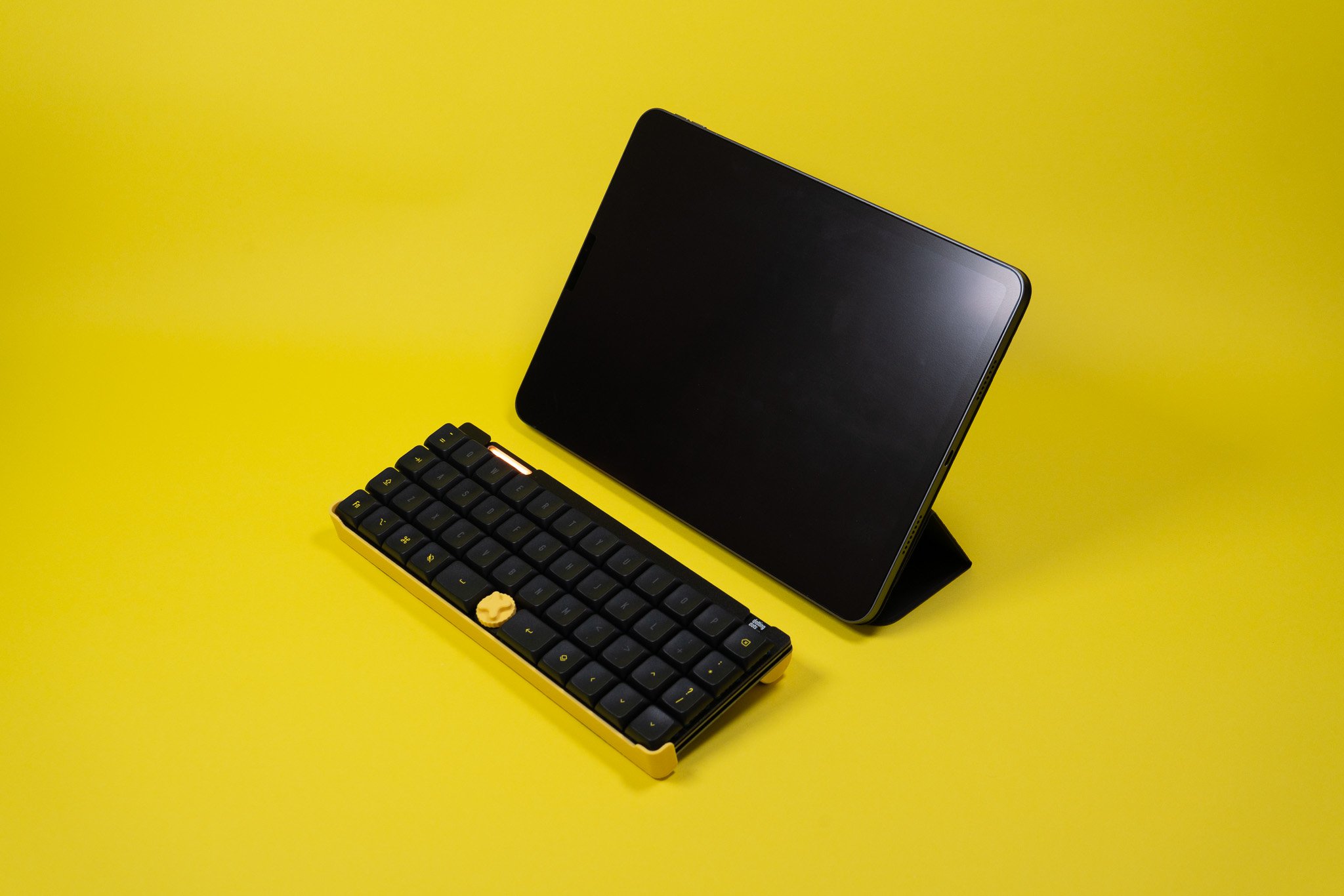 dotmatrix40 Wireless | dotting dots