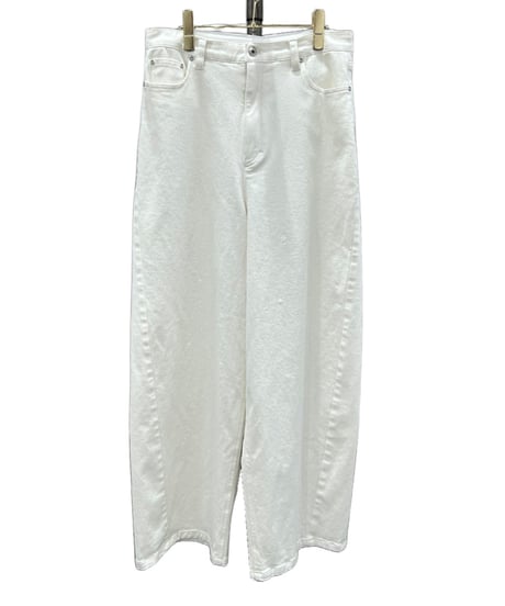 レギュラー丈　ペイント加工　ホワイトデニムバレルレッグパンツ　836624　ayane 2026 MID Summer COLLECTION