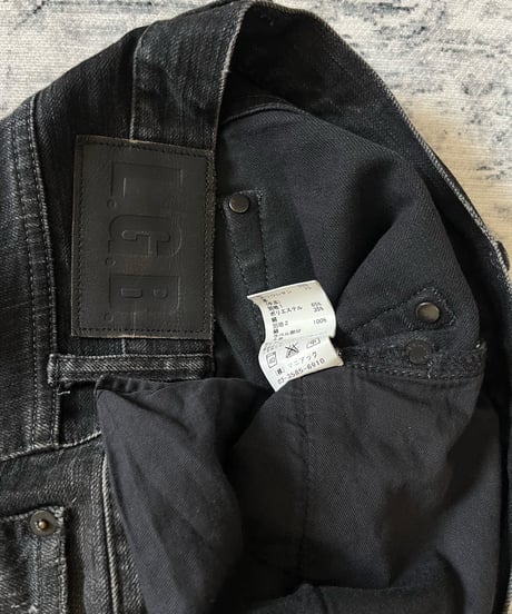 Early 2000s L.G.B wolf leather damage denim
