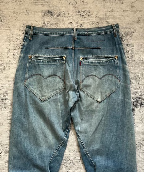 A/W 2001 Levi's RED