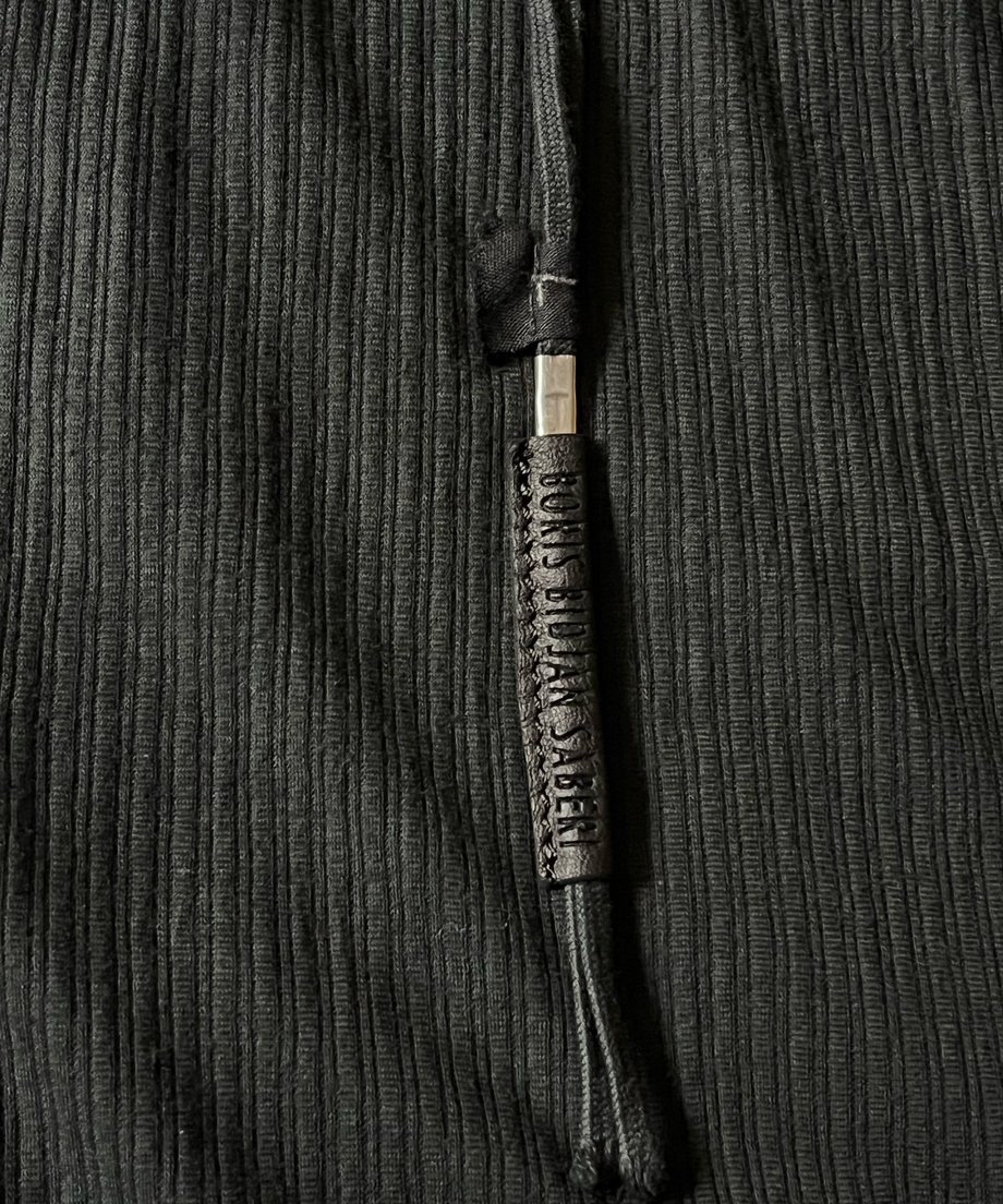 6925787f044f89364edc3970
