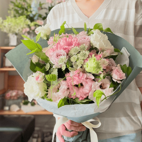 花束8,000円（店舗引取り）