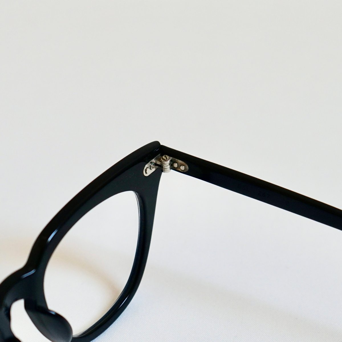 1950s Bausch&Lomb B&L “SAFETY” Dia Cross Black