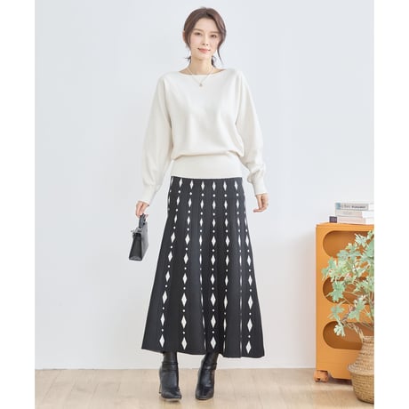 TRUBE ダイヤモチーフニットスカート