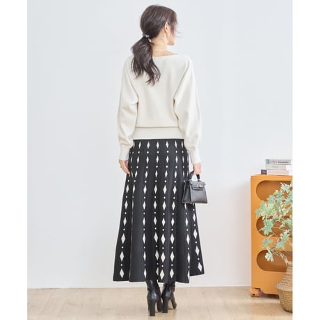 TRUBE ダイヤモチーフニットスカート