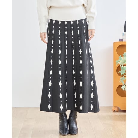 TRUBE ダイヤモチーフニットスカート