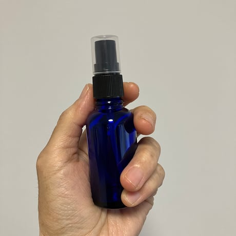 ひのきの葉の蒸留水　15ml(プラスチックの瓶）30ml(青い瓶）