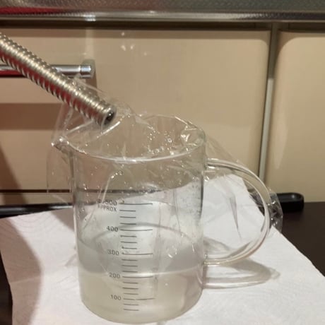 ひのきの葉の蒸留水　15ml(プラスチックの瓶）30ml(青い瓶）