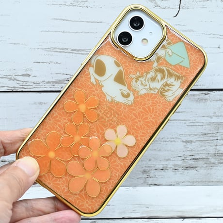 世界にひとつ！iPhone13用レジンデコ付き着せ替えスマホケース・浮世絵ネコと菊柄