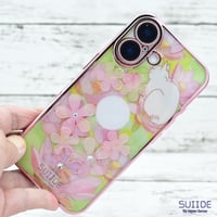世界にひとつ！iPhone16用レジンデコ付きスマホケース・lotusとNo.100浮世絵ネコ