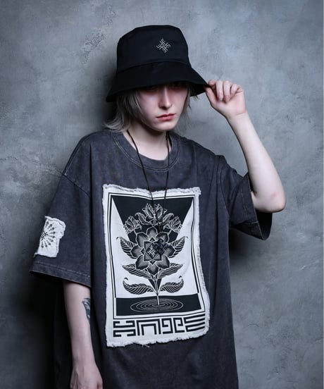 Embroidered Zip Bucket hat