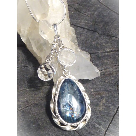 ネパール産カイヤナイト | STORES