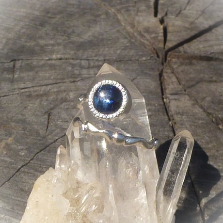 ネパール産カイヤナイト | STORES