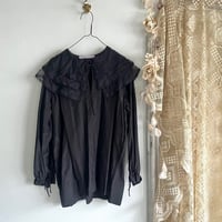 Leavers  blouse black / TOWAVASE