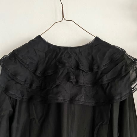 Leavers  blouse black / TOWAVASE