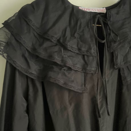 Leavers  blouse black / TOWAVASE