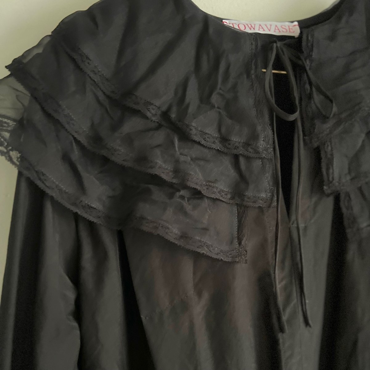 Leavers blouse black / TOWAVASE | alice daisy