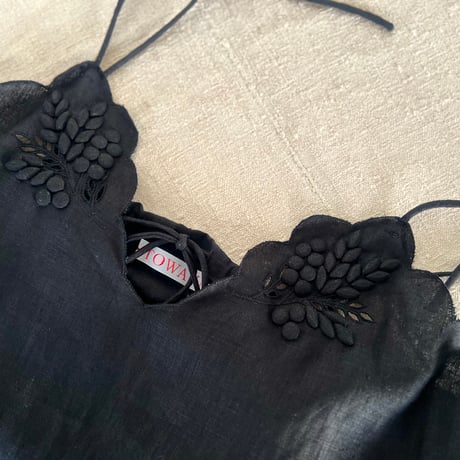 Bon voyage camisole black / TOWAVASE