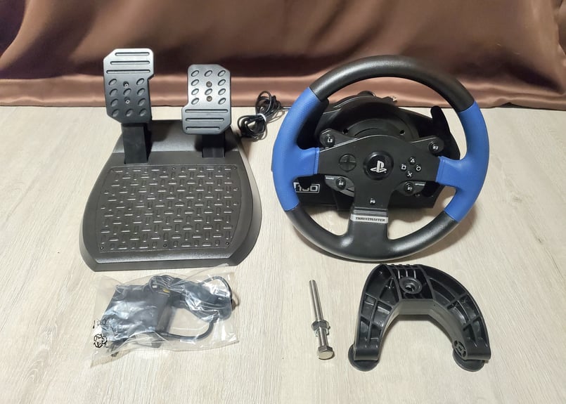 中古 t300rs 固定 ネジ なくした Thrustmaster T300RS GT Edition