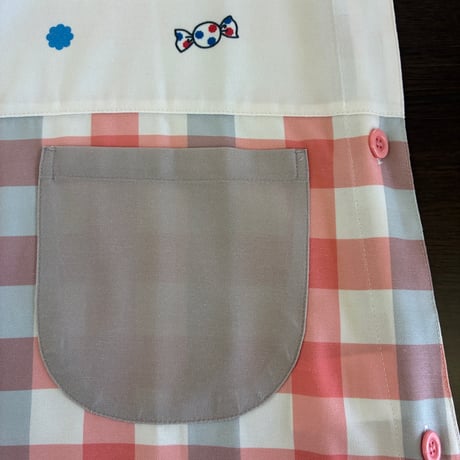 【26年夏新作】PEKO＆Hello Kitty なかよし キャラクターエプロン PKA4112【M-L】