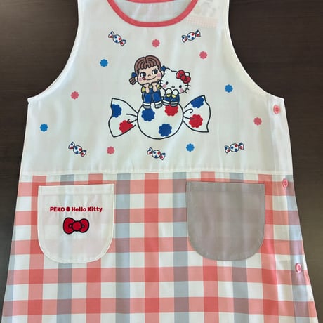 【26年夏新作】PEKO＆Hello Kitty なかよし キャラクターエプロン PKA4112【M-L】