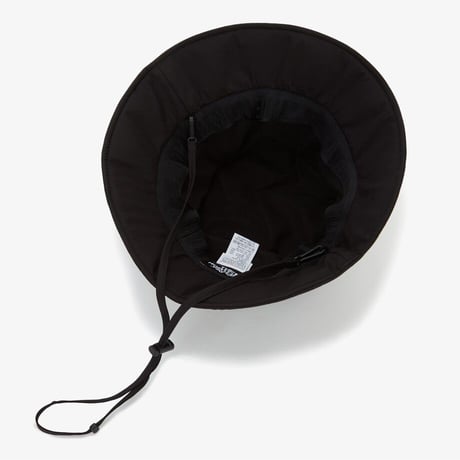 LOW BRIM PADDING HAT BLACK NE3HQ54A