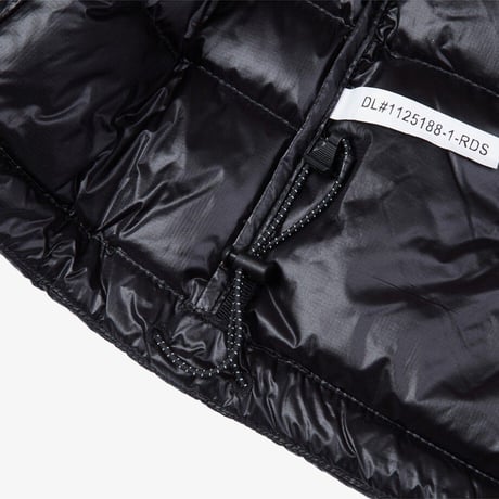 【SUMMIT SERIES】M'S LIGHT HEAT DOWN VEST (RDS) REAL BLACK NV1DS20B
