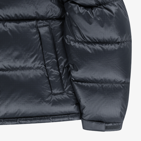 【ユニセックス】NOVELTY NUPTSE DOWN JACKET (RDS) DARK GRAY NJ1DR63M