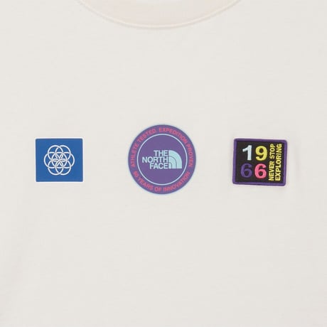 【SUMMIT SERIES】U EXPLORER BADGES RLX SS TEE-GRAPHIC IVORY NT7US98A
