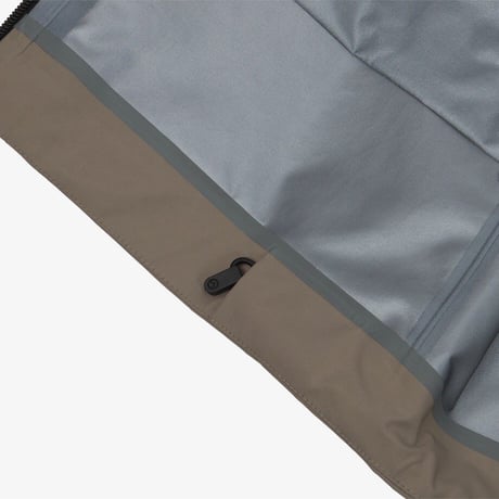 【SUMMIT SERIES】M'S SUMMIT EIGER GTX JACKET DARK BEIGE NJ2GS99A