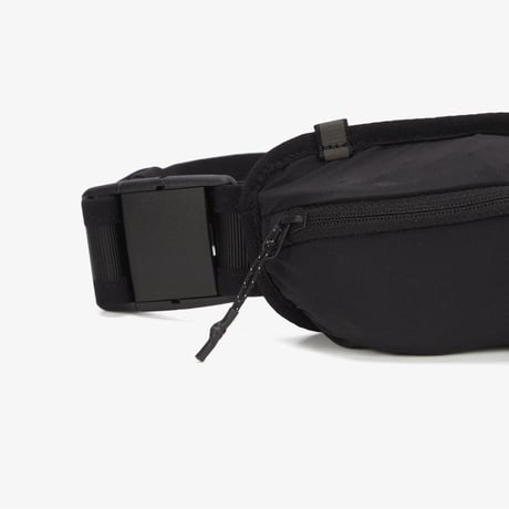 TNF RUN HIP SACK BLACK NN2HS03A