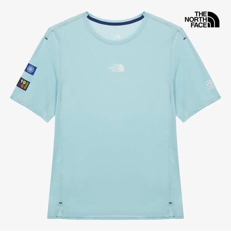 【SUMMIT SERIES】M SUMMIT HIGH TRAIL SS - GRAPHIC PASTEL BLUE NT7US83B