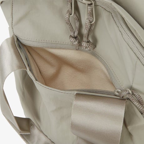 W NEVER STOP DAYPACK GRAYISH BEIGE NM2SR30C