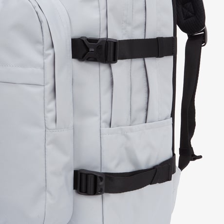 29L STANDARD BOOK BACKPACK ICE GRAY NM2DR05L
