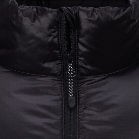 【SUMMIT SERIES】M'S LIGHT HEAT DOWN JACKET (RDS) REAL BLACK NJ1DS21D