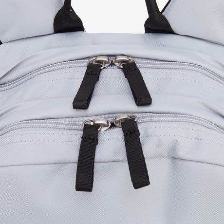 29L STANDARD BOOK BACKPACK ICE GRAY NM2DR05L