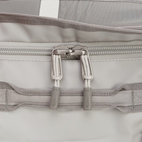 BASE CAMP DUFFEL - S STONE GRAY NN2FR20B