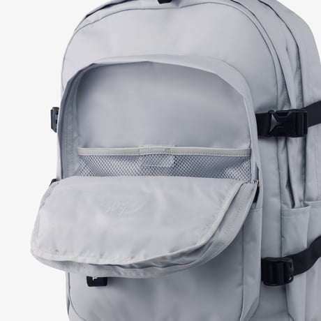 29L STANDARD BOOK BACKPACK ICE GRAY NM2DR05L
