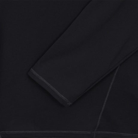 VANE L/S R/TEE BLACK NT7TS07A