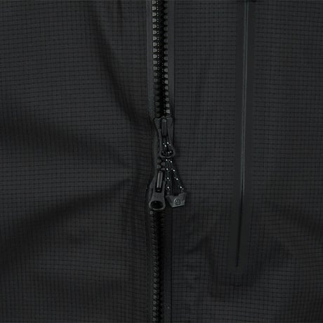 【SUMMIT SERIES】THUI ZOM PEAK JACKET BLACK NJ2GS11A