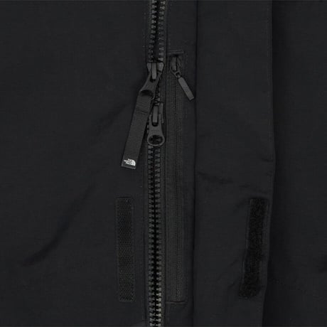 PEAK SHIELD JACKET BLACK NJ2HR04B