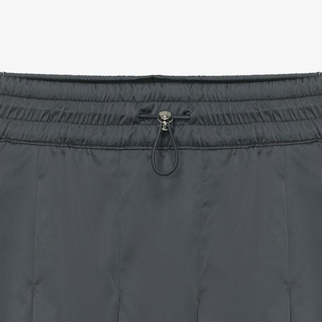 W'S SATIN FLARE SKIRT CHARCOAL GREY NK6NR31K