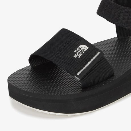 W SKEENA SANDAL PLATFORM BLACK NS82R14A